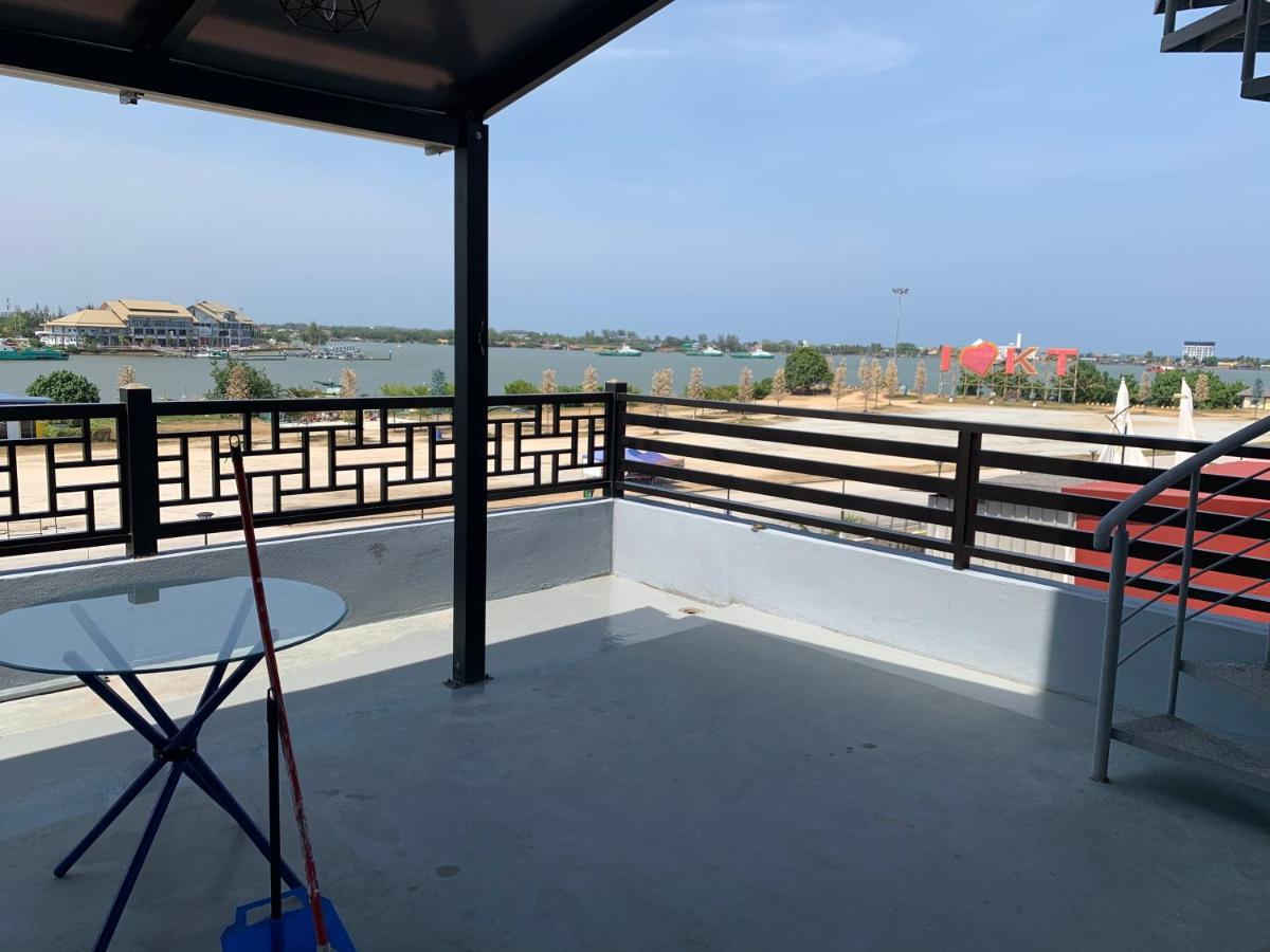 Hotel Decentraland Kuala Terengganu Ngoại thất bức ảnh