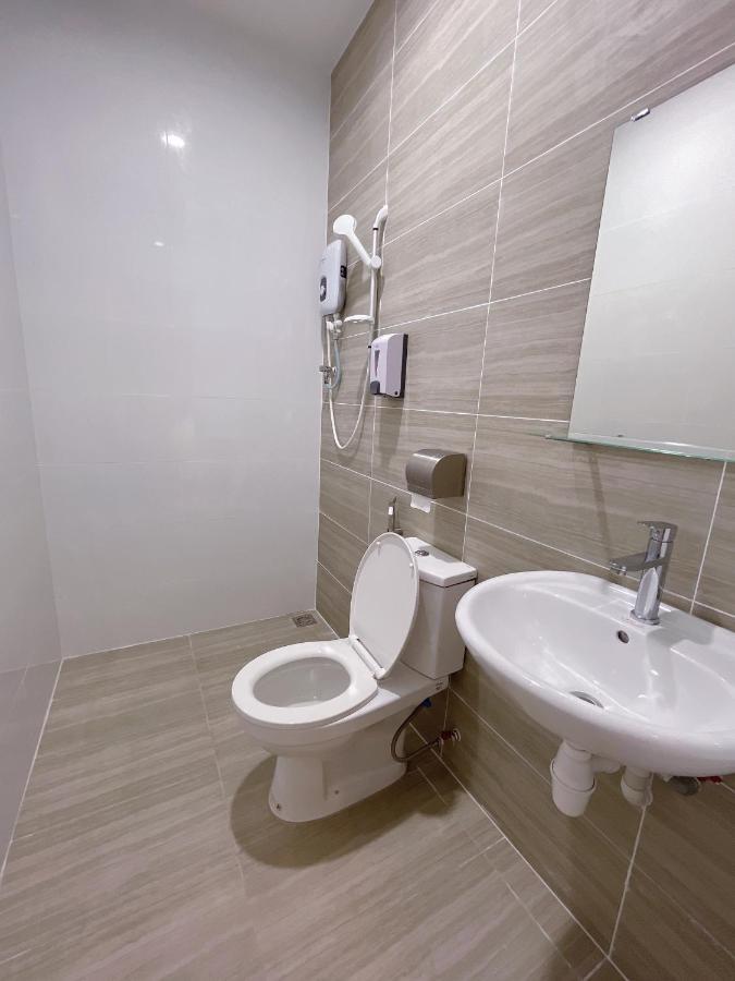 Hotel Decentraland Kuala Terengganu Ngoại thất bức ảnh